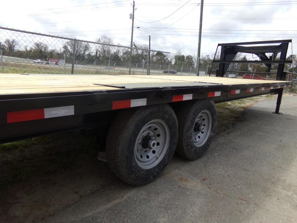 2022 Down To Earth 26 gooseneck 14k  - $10,995